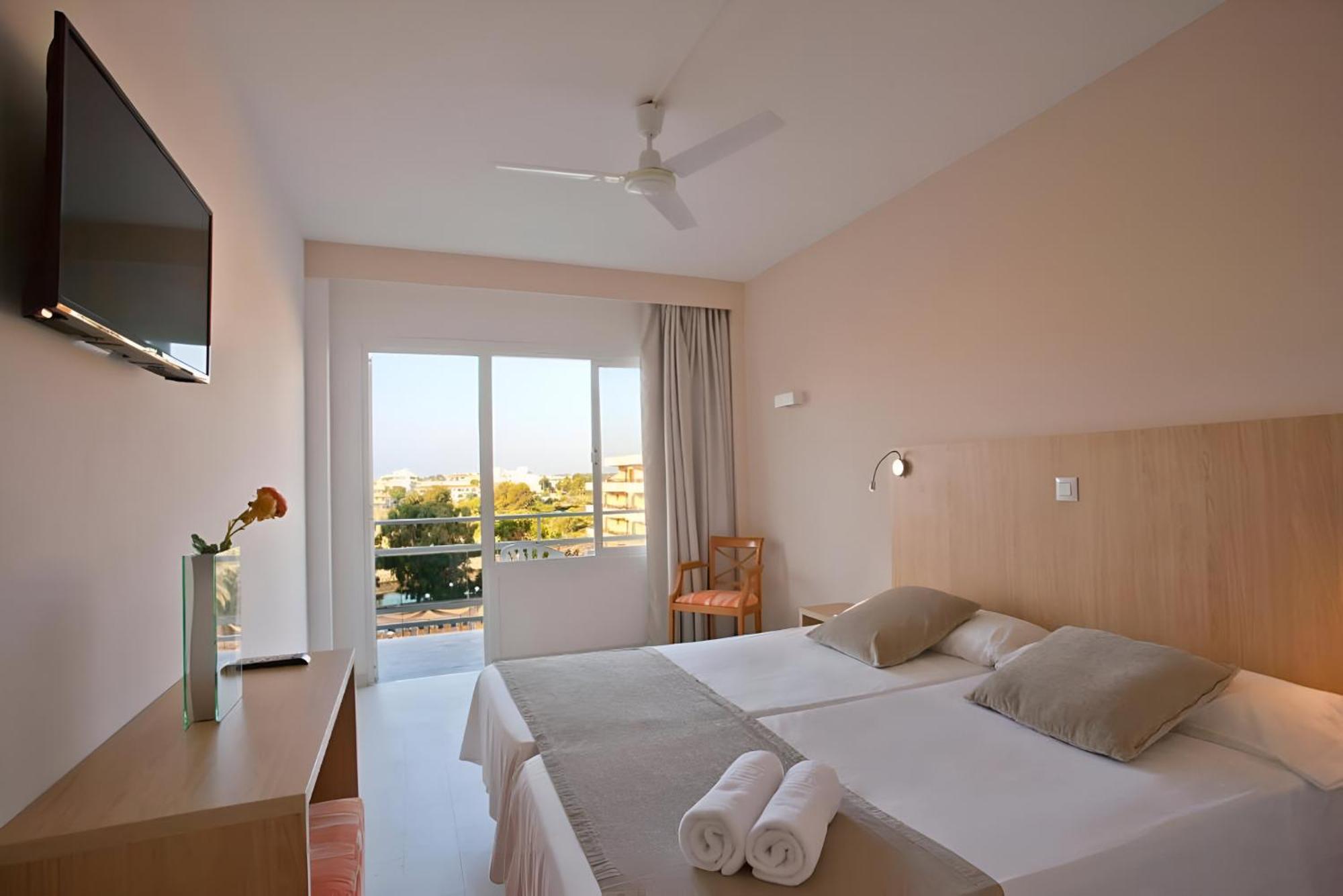 Bj Playamar Hotel & Apartamentos S'Illot  Dış mekan fotoğraf